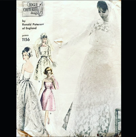 60s Fit N Flare Lace Wedding Dress Designer John Cavanagh Vogue Coutur Vintage Fashion Library 60s Fit N Flare Lace Wedding Dress Designer John Cavanagh Vogue Coutur Vintage Fashion Library