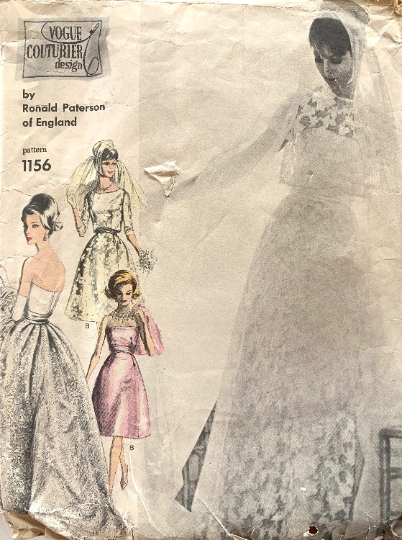 60s Fit N Flare Lace Wedding Dress Designer John Cavanagh Vogue Couturier Design Petite Vintage Sewing Pattern Vogue 1156 B31