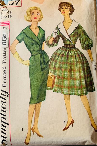 50s 60s Fit N Flare Fitted Dress Detachable Collar Surplice Dresses Vintage Sewing Pattern