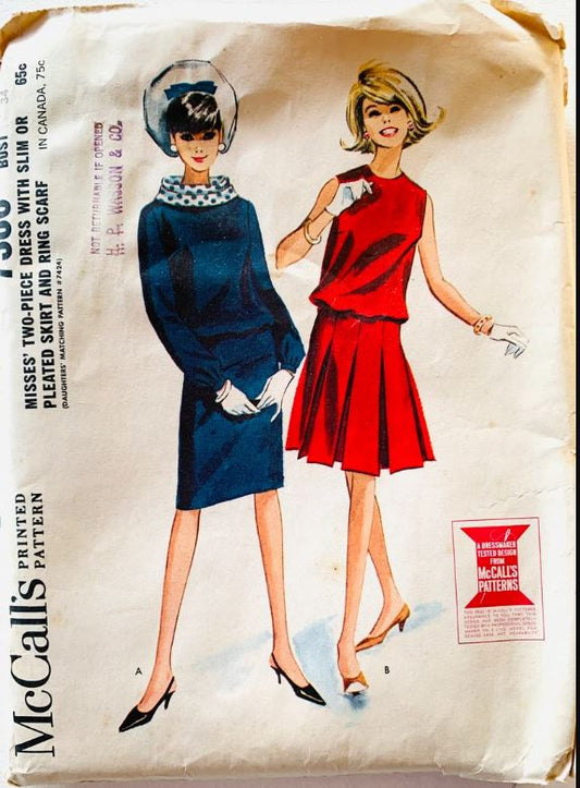 Ladies Blouson Suit w/ Roll Collar Pleated Skirt Mother Daughter Fashion Vintage Sewing Pattern McCalls 7386 B34