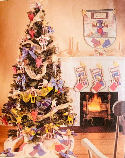 Christmas Holiday Decorations Pattern for Tree Skirt Wreath Ornaments Wand Home Decor Sewing Pattern McCalls 7774