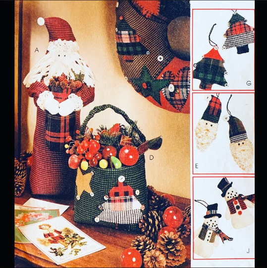 Christmas Holiday Decorations Father Christmas Stockings Wreath Ornaments Home Decor Sewing Pattern McCalls 8327